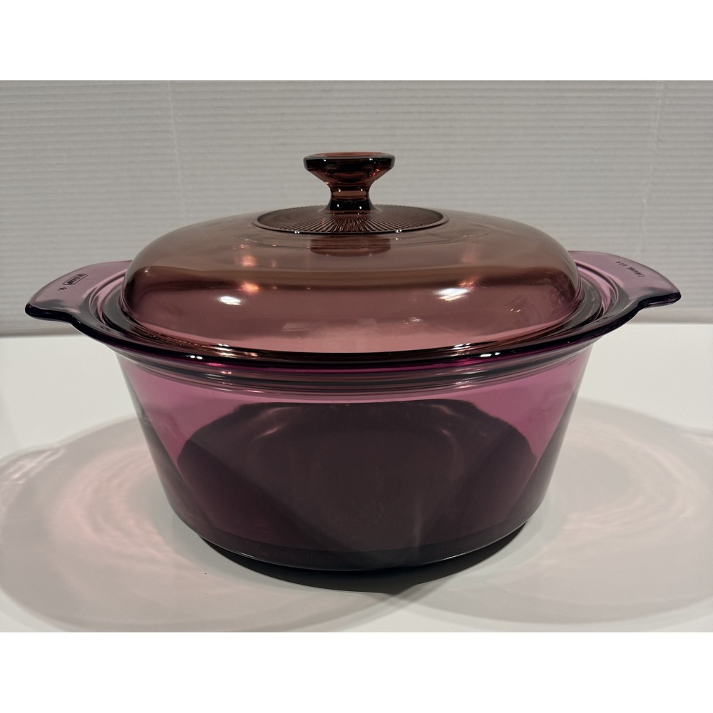 VISIONS by CORNING Cranberry Glass Dutch Oven Casserole Dish with Lid 5L MCM